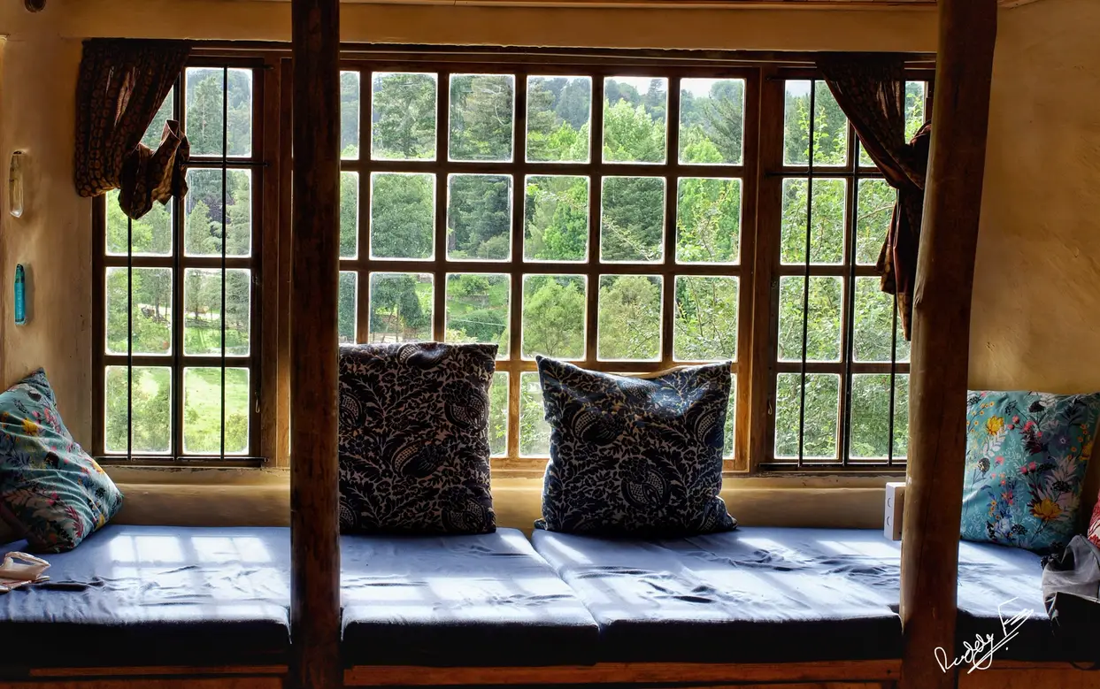 Eco Fox Den bay window