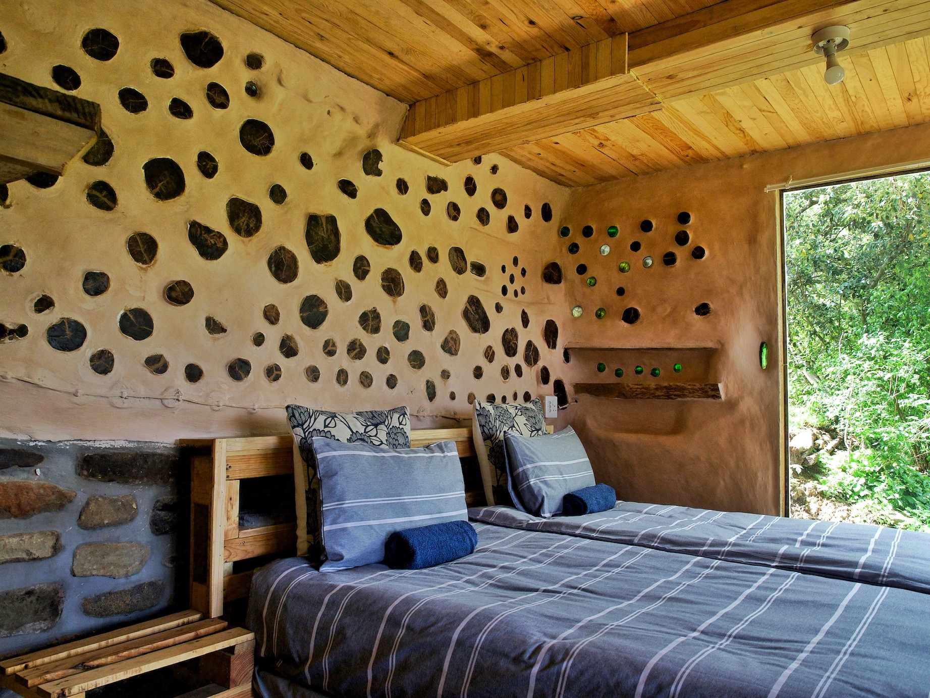 Eco Fox Den bedroom